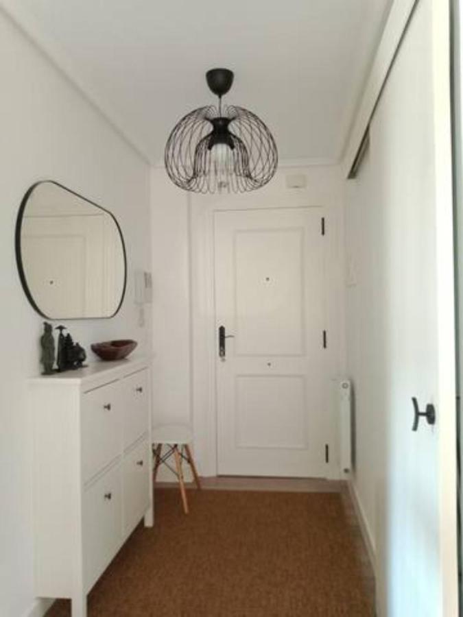 Apartamento Con Suite, Zona De Trabajo Y Yoga Wifi Y Garaje Castro Urdiales Exterior photo